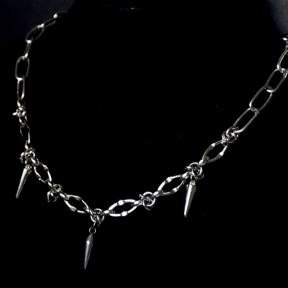 Bulldog Barbed Chain
Stainless Steel Necklace