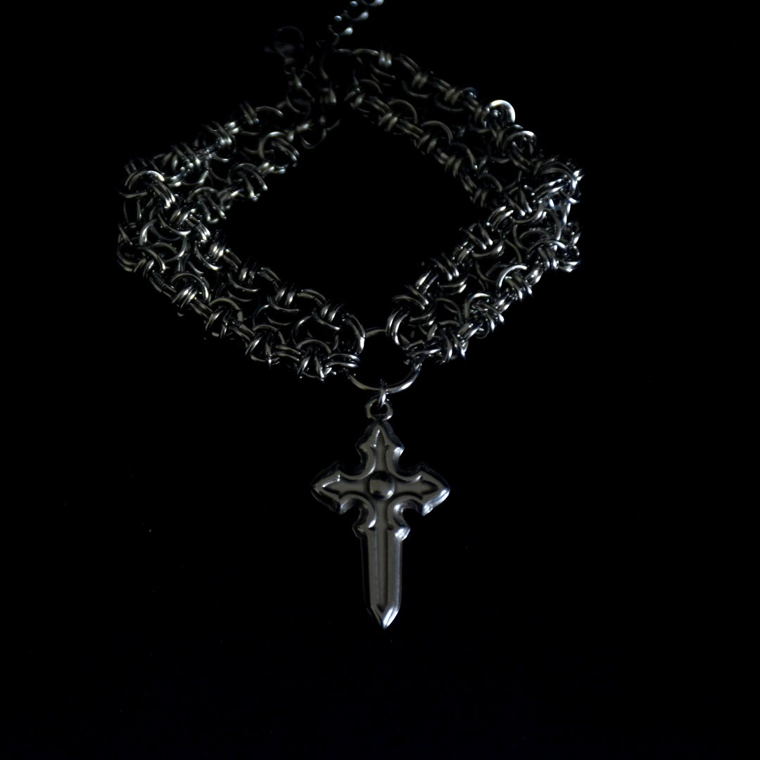 Cross Drop Chainmail
Stainless Steel Bracelet