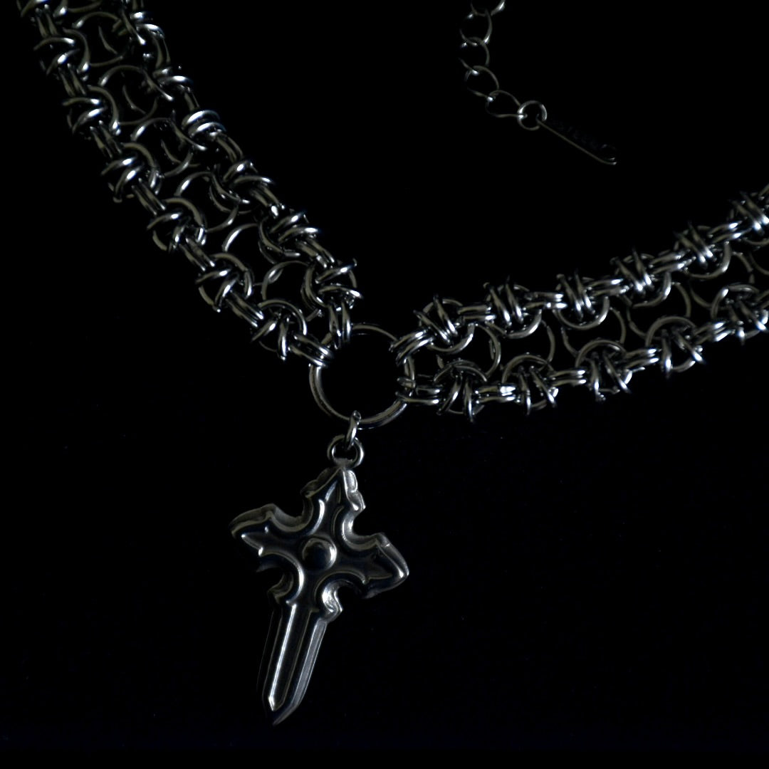 Cross Drop Chainmail
Stainless Steel Bracelet