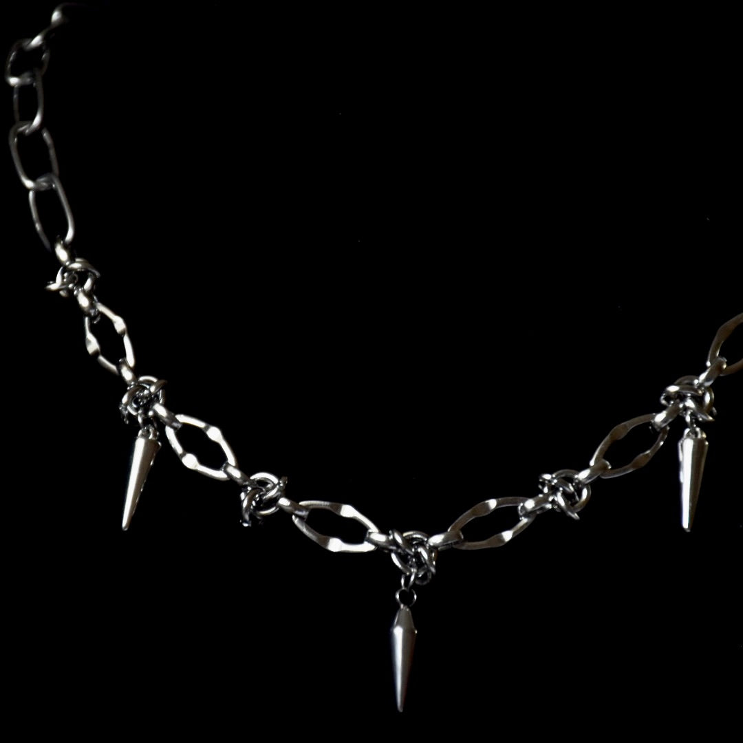 Bulldog Barbed Chain
Stainless Steel Necklace